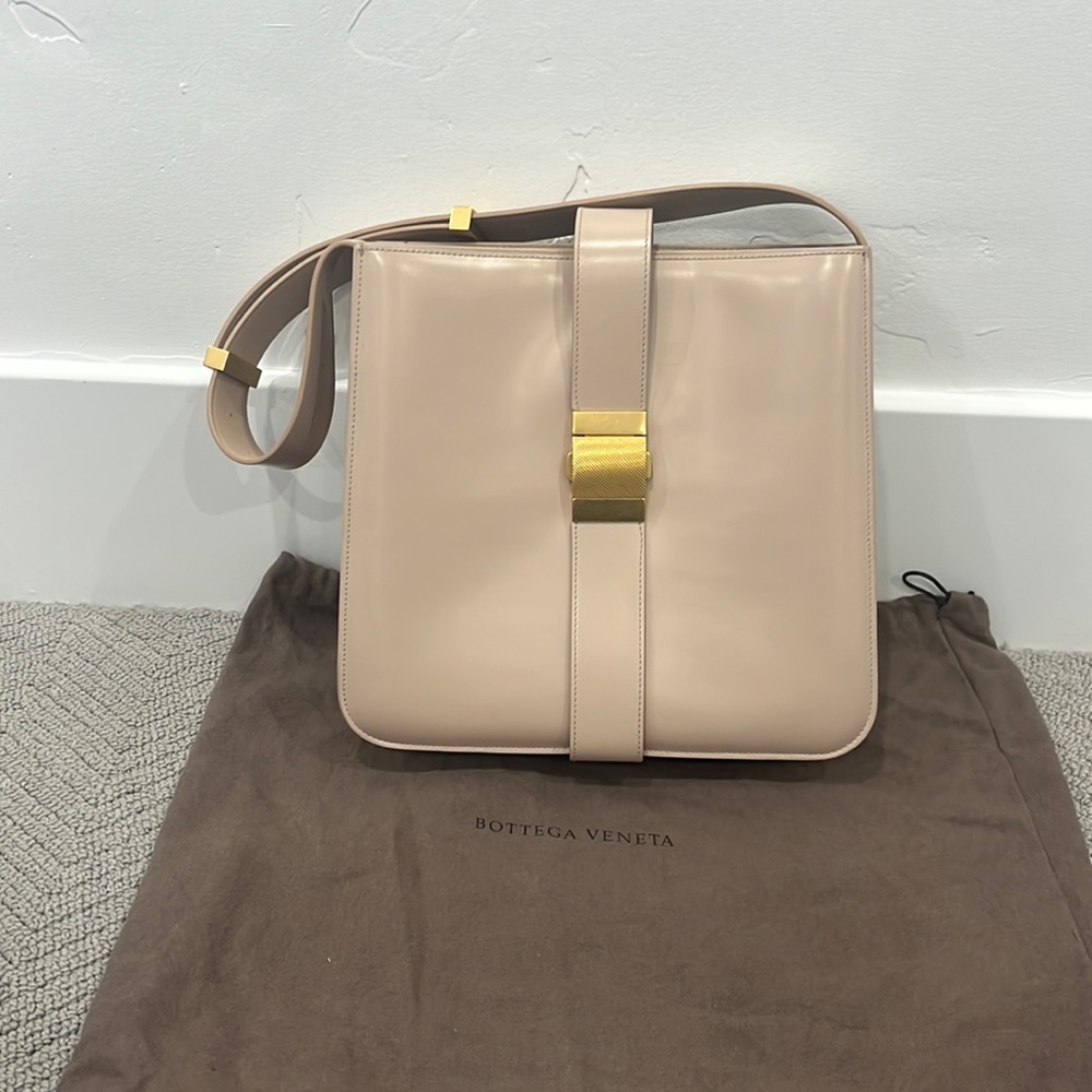 Gorgeous Bottega Venata Napa Marie w tags and dust bag